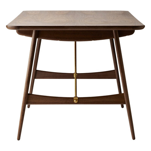 BM1160 Huntsman Dining Table